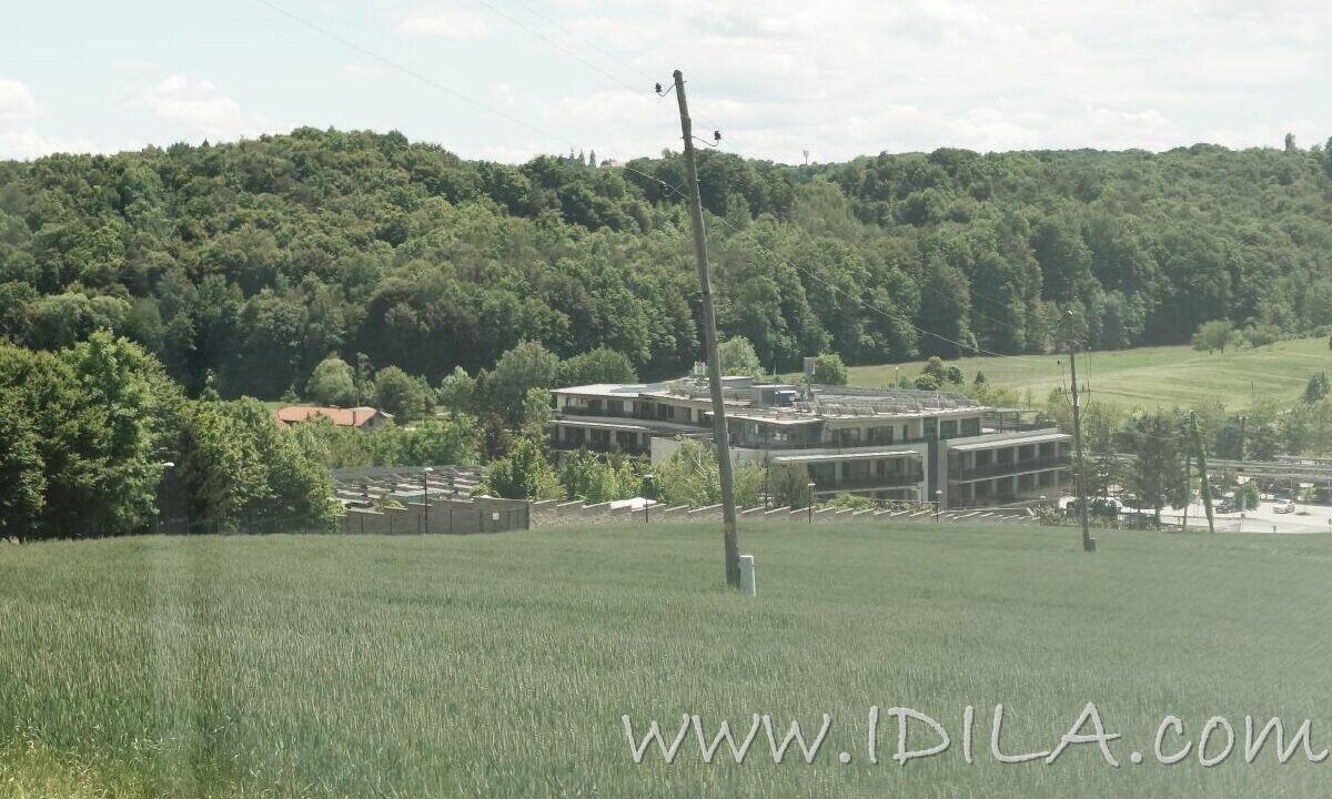 9137_11